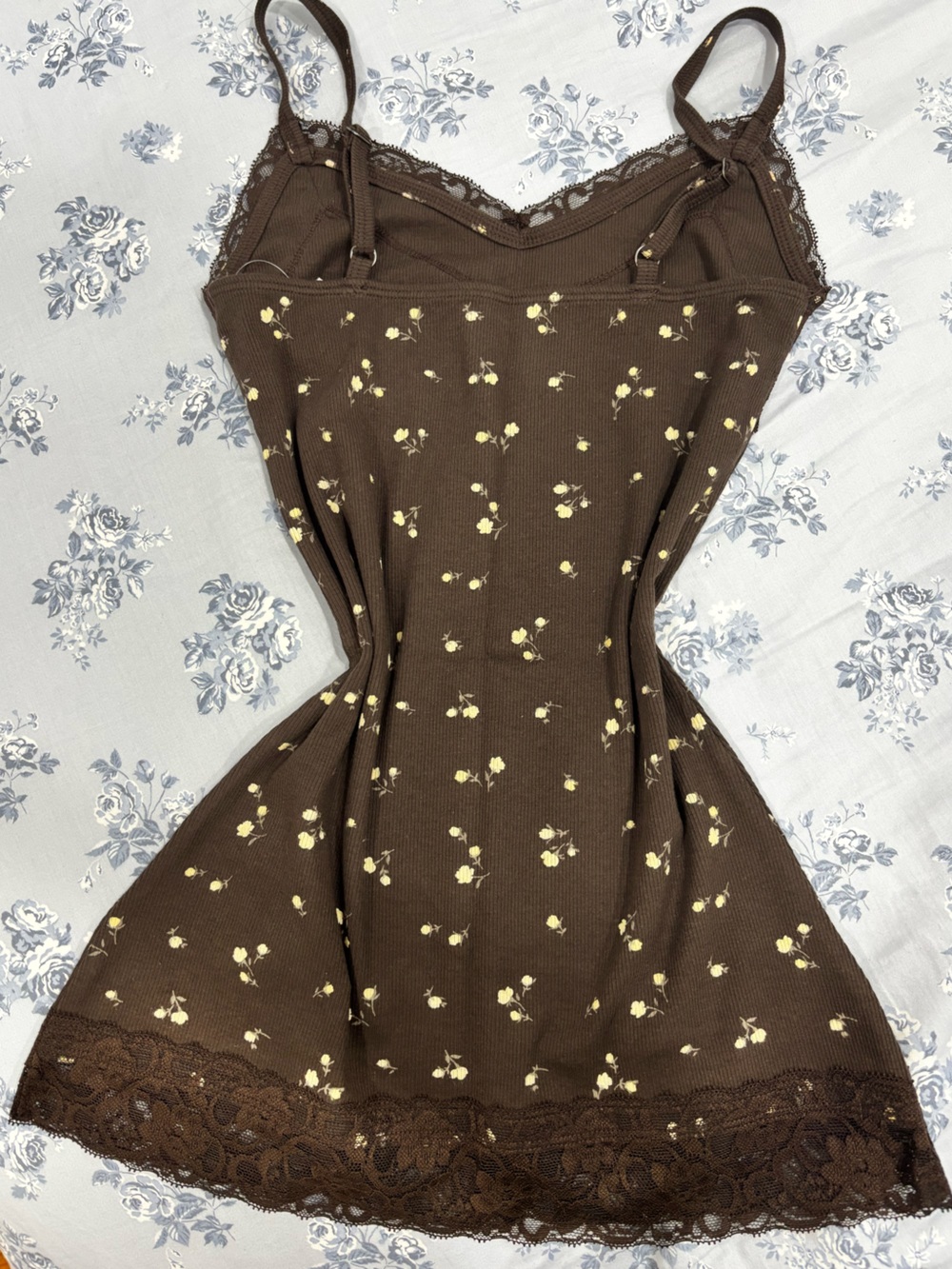 Y2k-style Hollister Co. Brown Floral Lace-Trim Cami - Picture 3 of 4
